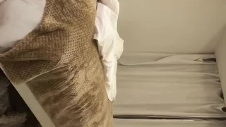 黄金帝国03年清纯女孩--欧尼熊 劲头真猛，开始就连番自慰、高潮喷水淫叫、贤者状态点燃一根烟，享受性爱的回味！1