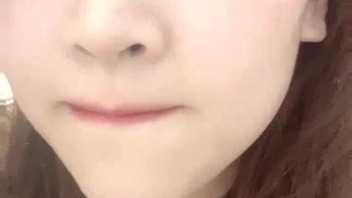 老夫妇在车库里沉迷于热辣的性爱