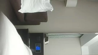 哥哥上厕所 妹妹跟进来吃鸡吧最后被插到不要不要的 年轻妹妹校服都来不及脱