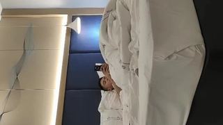 18岁少女超嫩的逼和屁股