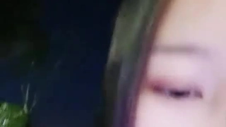 业余少女Mina Moon深喉口交并从后面被舔