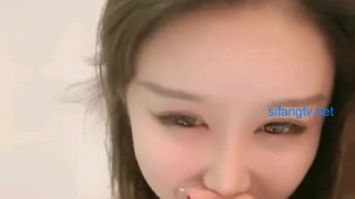 偷情打电话骗老公在外面吃饭其实是在吃鸡巴