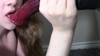 点赞发后续！反差女同事，矜持的外表淫荡的肉体！