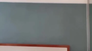 无耻真实搞足疗女说好只蹭一蹭逼，出水太多突然滑入（进群约炮）