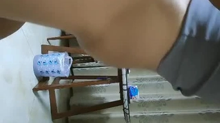 大奶子骚妇车内挂挡杆坐插自慰